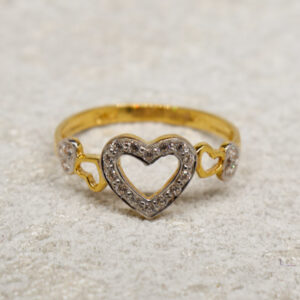 Yellow gold ring